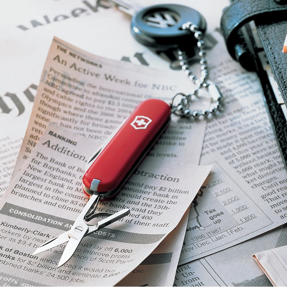 Victorinox Classic SD Swiss Army Knife Solid Colors - Image 4