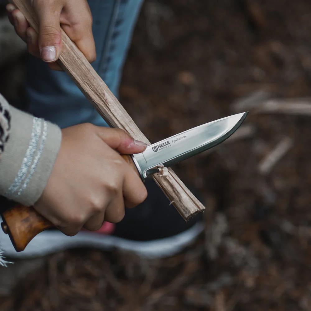 Helle Fjellkniven Outdoor Knife with Leather Sheath - Image 3