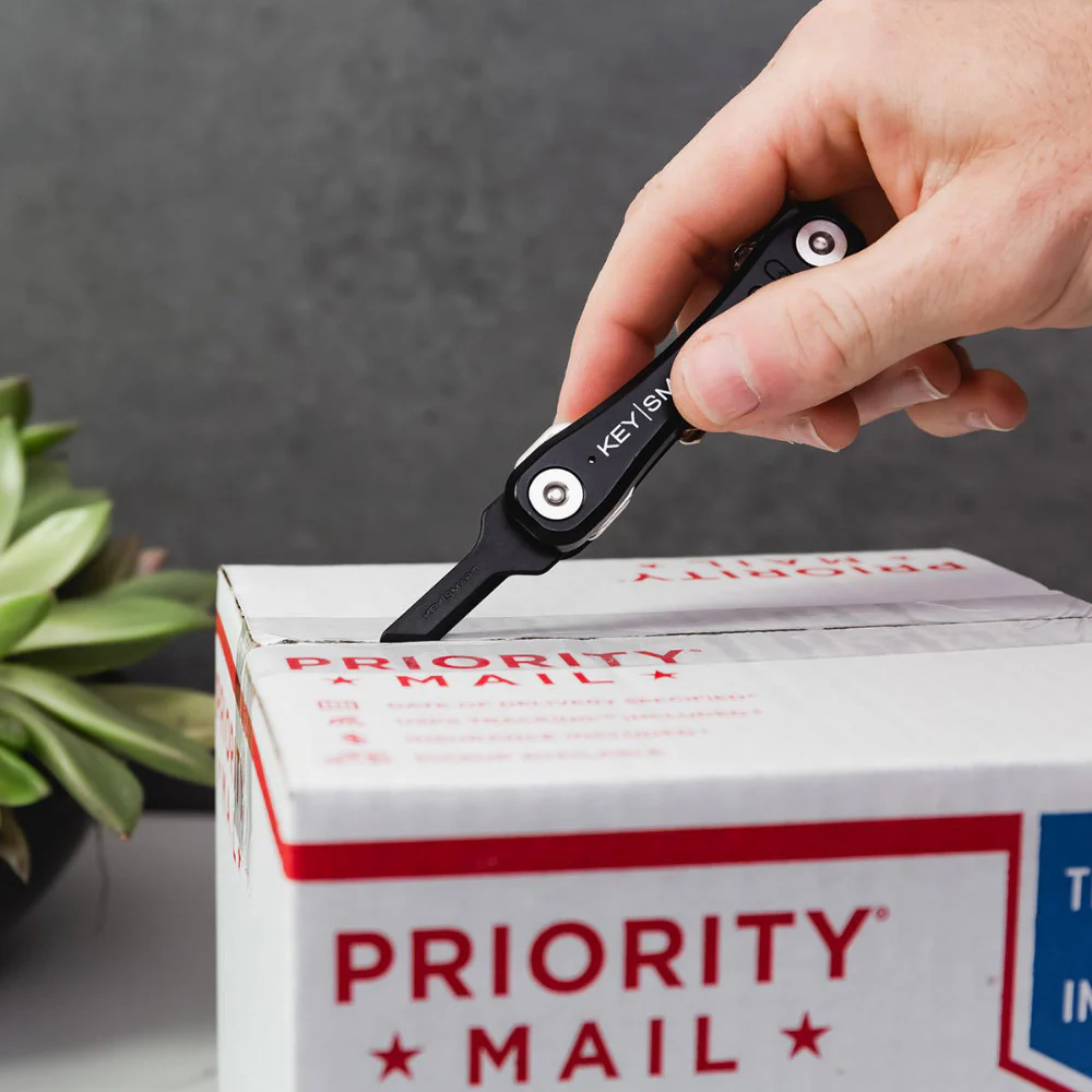 KeySmart SafeBlade Keychain Package Opener - Image 4