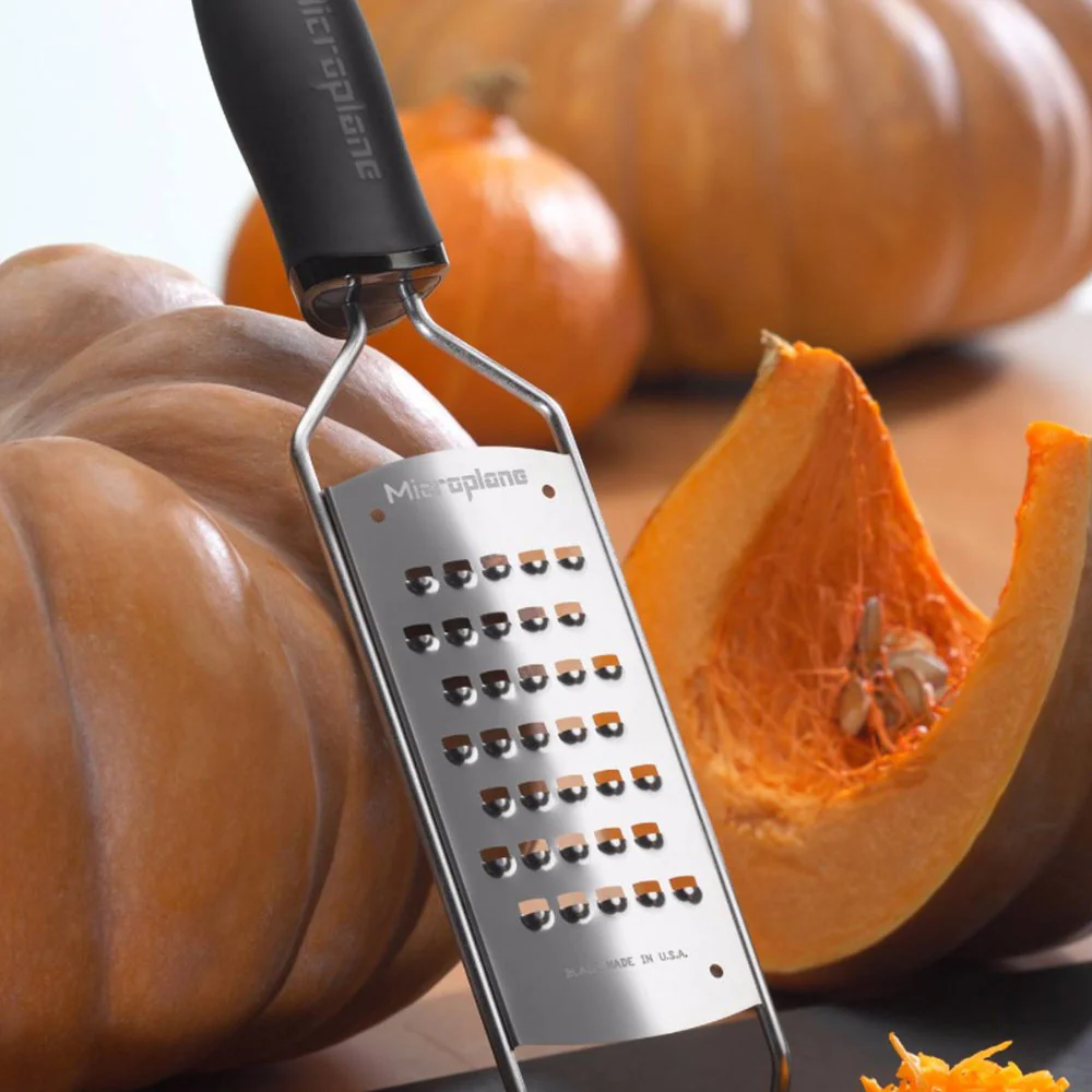 Microplane Gourmet Series Extra Coarse Grater, Black - Image 3