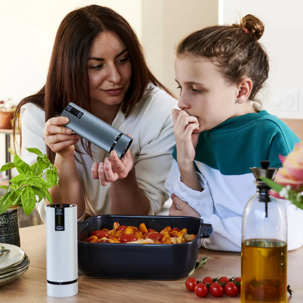 Peugeot Line Duo 6" Electric Salt and Pepper Mill Set - Image 10