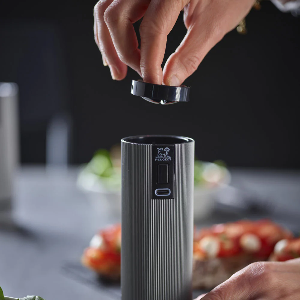 Peugeot Line Duo 6" Electric Salt and Pepper Mill Set - Image 4