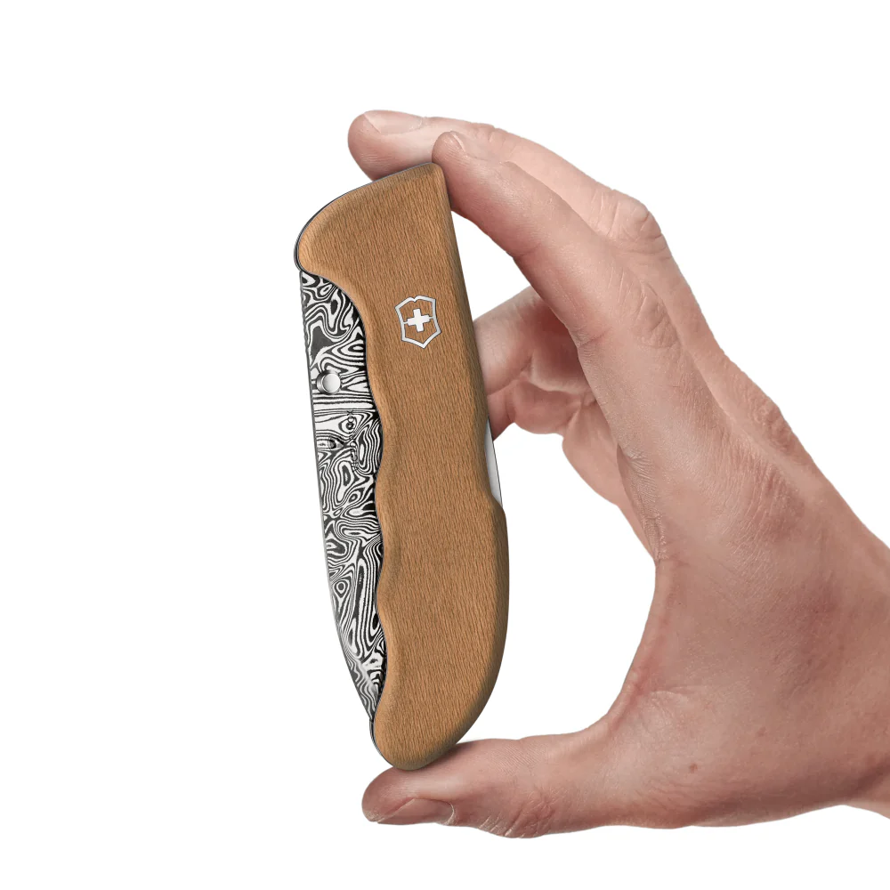 Victorinox Damast Evoke Limited Edition 2026 Swiss Army Knife - Image 3